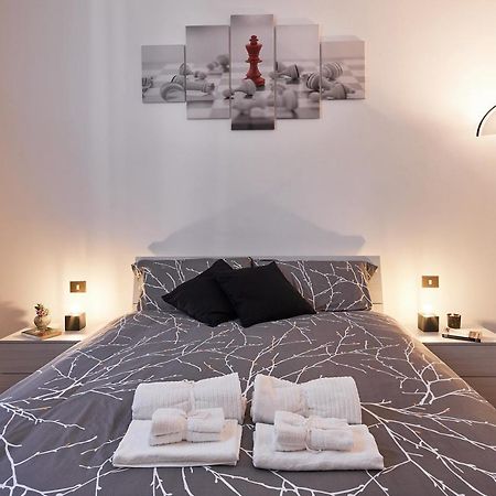 ✦ Garden House In Centro - Free Parking ✦ Apartment Livorno Ngoại thất bức ảnh